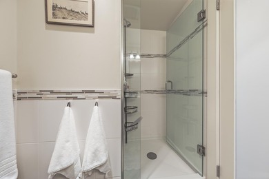 If you've been looking for a studio in Yaletown this is the one! - photo 22