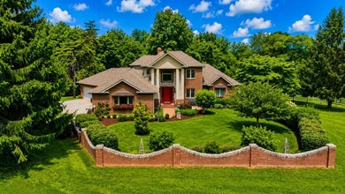 Exceptional DC Trimble custom-built home offered for the first - photo 4