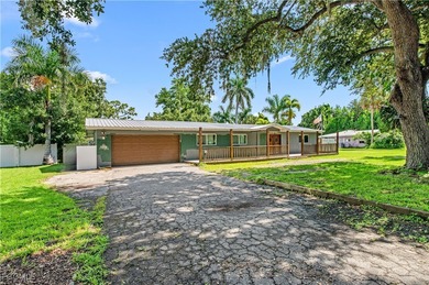 Caloosahatchee River Home Sale Pending in North Fort Myers Florida