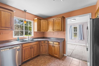 ENJOY LAKE LIFE!!GREAT 3 BR, 2.5 bath 2 Story home w/possible - photo 6