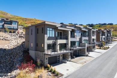 Lake Townhome/Townhouse For Sale in Hideout, Utah