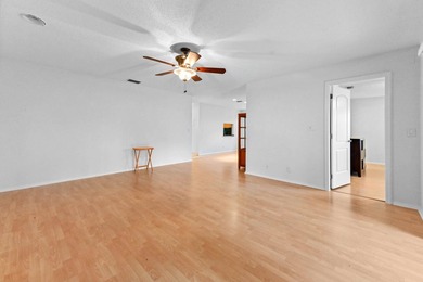 Step inside this beautiful 2-bedroom, 2-bathroom end-unit villa - photo 7