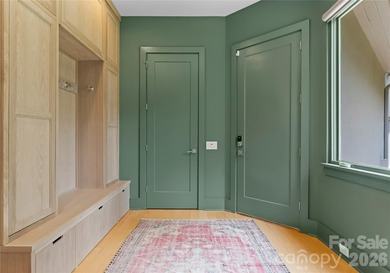 Rare opportunity to own a Simonini-built contemporary waterfront - photo 20