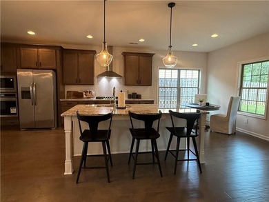 Welcome to The Haven at Plainsman Lake, in Auburn, AL, where - photo 9