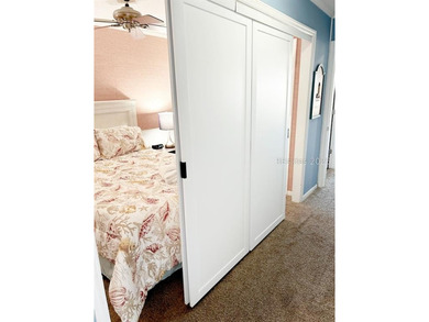 This well-maintained one-bedroom oceanside villa is located - photo 6