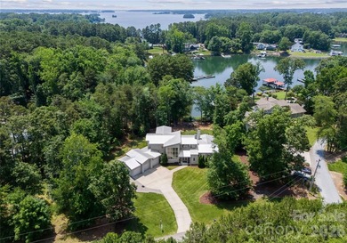 Rare opportunity to own a Simonini-built contemporary waterfront - photo 44