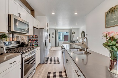 Utah Lake Townhome/Townhouse For Sale in Saratoga Springs Utah