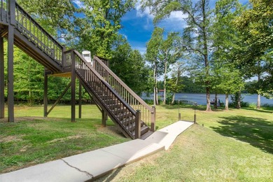Experience the best of Lake Wateree waterfront living in this - photo 2