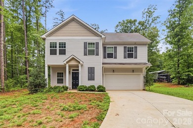 Welcome to this beautifully designed two-story home, ideally - photo 1