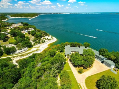SPECTACULAR POINT Estate on Lake Whitney panoramic view! 4-4-2+2 - Lake Home Sale Pending in Clifton, Texas