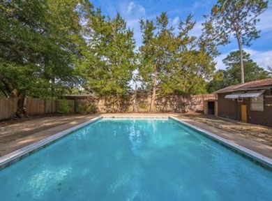 Discover the perfect blend of comfort, character, and location - photo 2