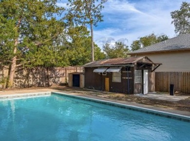 Discover the perfect blend of comfort, character, and location - photo 4