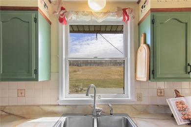 A rare offering where privacy, beauty, and functionality come - photo 11