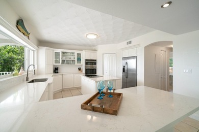 Discover a rare opportunity to own an exceptional oceanfront - photo 15