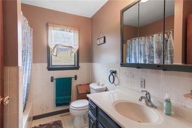 A rare offering where privacy, beauty, and functionality come - photo 17