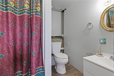 A rare offering where privacy, beauty, and functionality come - photo 22