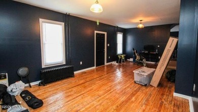 Looking to grow your investment portfolio? This well-maintained - photo 3