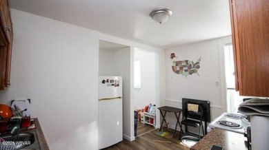 Looking to grow your investment portfolio? This well-maintained - photo 9
