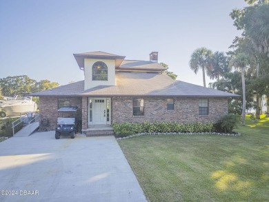 Lake George Home For Sale in Crescent City Florida