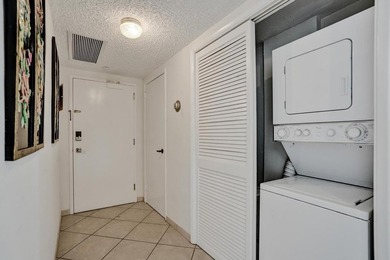 Priced to sell! Wake up to spectacular, unobstructed ocean views - photo 32