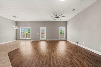 Welcome to Yorktown Subdivision! This beautiful 3-bedroom - photo 10