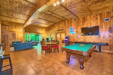 Beautiful, rustic, spacious barn dominium home ready for you to - Lake Home For Sale in Hemphill, Texas