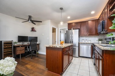Lovely upgraded top-floor condo features an open floor plan - photo 7