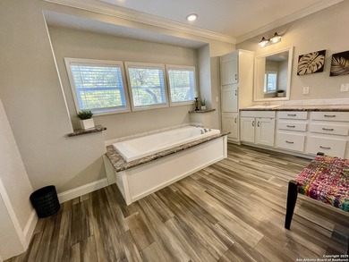 BACK ON THE MARKET DUE TO BUYER'S FINANCING. APPRAISED AT $220 - photo 13