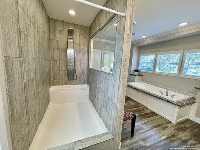 BACK ON THE MARKET DUE TO BUYER'S FINANCING. APPRAISED AT $220 - photo 16