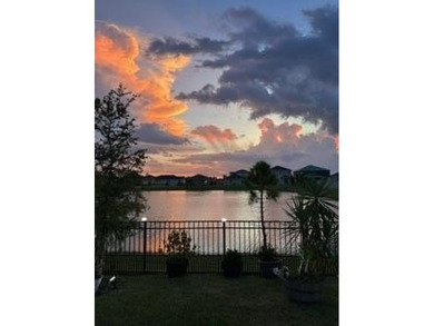 Newly Built in 2023, 3/2/2 Lake Front Home with many upgrades - photo 25