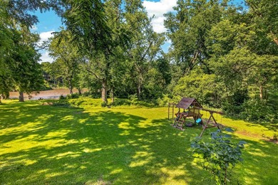 Three bedroom, two bath home located on the top of a hill - photo 10