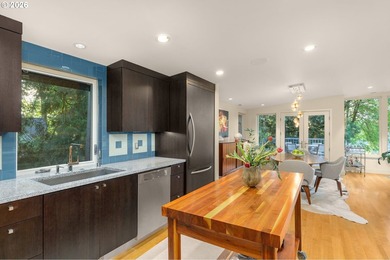 Lake living at its finest with Exceptional privacy. Welcome to - photo 10