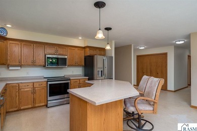 **SELLER OPEN TO OFFERING BUYER CONCESSION WITH AN ACCEPTABLE - photo 12