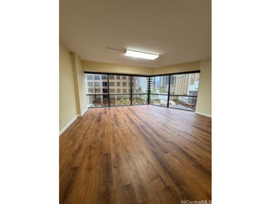 Versatile 1-Bedroom in the Heart of Downtown Honolulu. New - photo 1