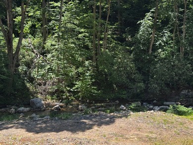 Escape to your own private riverside retreat with this - photo 26