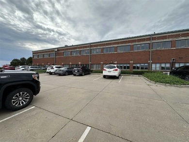 The Grandview Building on Mormon Trek Blvd is a class A Building - photo 3