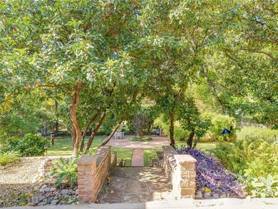 Charming Austin limestone home on a corner lot in the heart of - photo 33