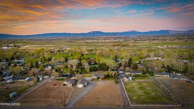 Welcome to this stunning 3-bedroom, 2-bathroom home, perfectly - photo 10