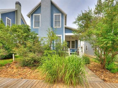 Discover lakeside bliss at 39 Boardwalk in the heart of Carlton - photo 3