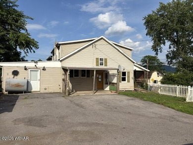 This property is now under auction terms. All Bids must be - photo 4
