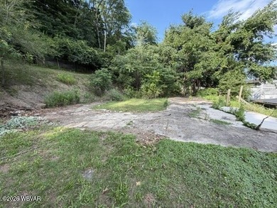 This property is now under auction terms. All Bids must be - photo 6