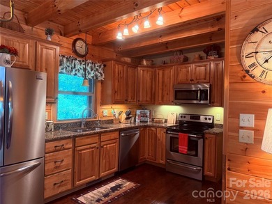 Turnkey Mountain Retreat - Fully Furnished and Ready to Enjoy! - photo 13
