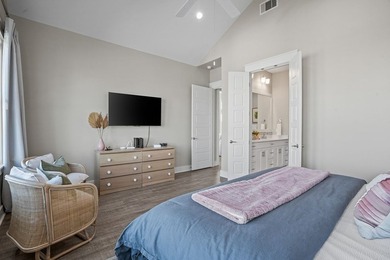 3 Bedroom | 2 Bathroom | Fully Turnkey & Furnished | East-Facing - photo 14