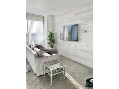 Investor Alert! Stunning Penthouse-Level Condo with Unmatched