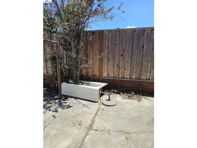 This East Palo Alto ranch-style home is a prime opportunity for - photo 50