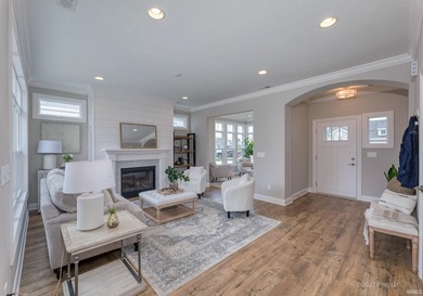 This beautifully designed Palazzo offers the perfect blend of