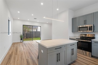 Discover this stunning new construction townhouse featuring 4 - photo 3