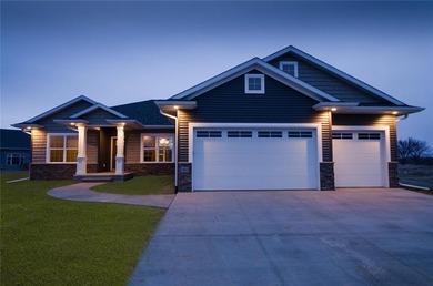 Cedar River - Linn County Home For Sale in Cedar Rapids Iowa