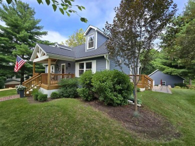 Lake Home Sale Pending in Apple River, Illinois