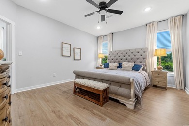 Beautifully designed with a bright, open layout and modern - photo 18
